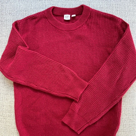 GAP Kid’s Rich Red Crewneck Sweater - Picture 1 of 2